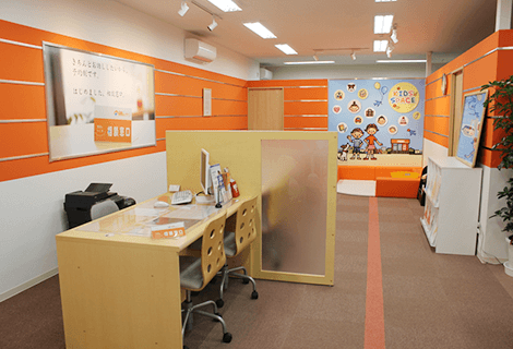 寝屋川市駅前店内観